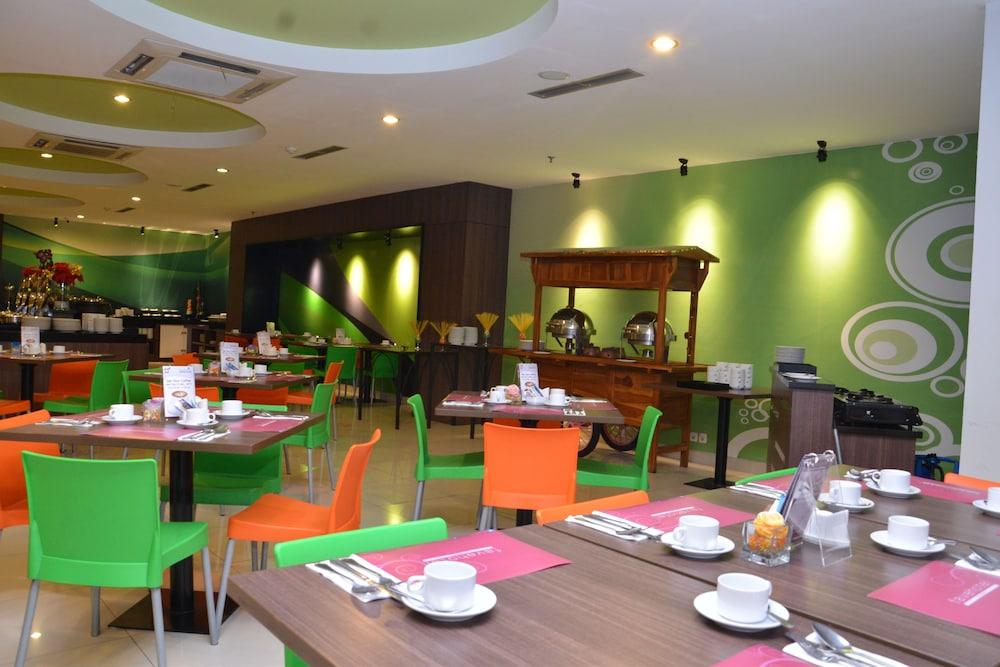 Favehotel Hyper Square Bandung Luaran gambar